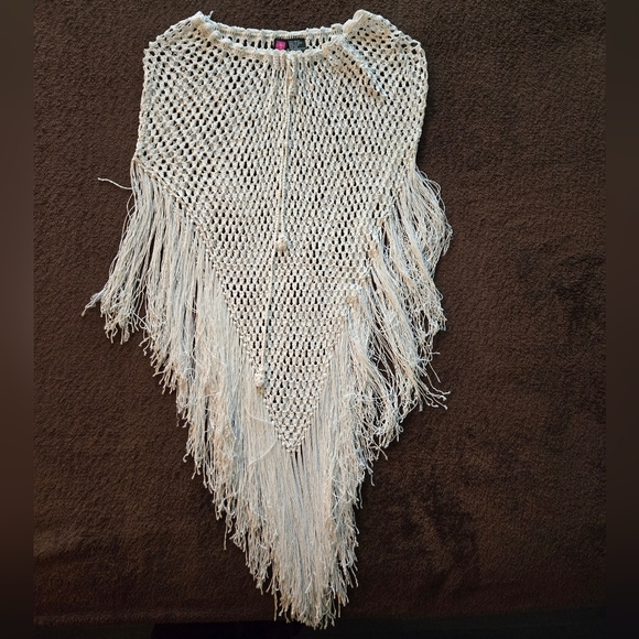 White Fringe Poncho - Picture 2 of 5